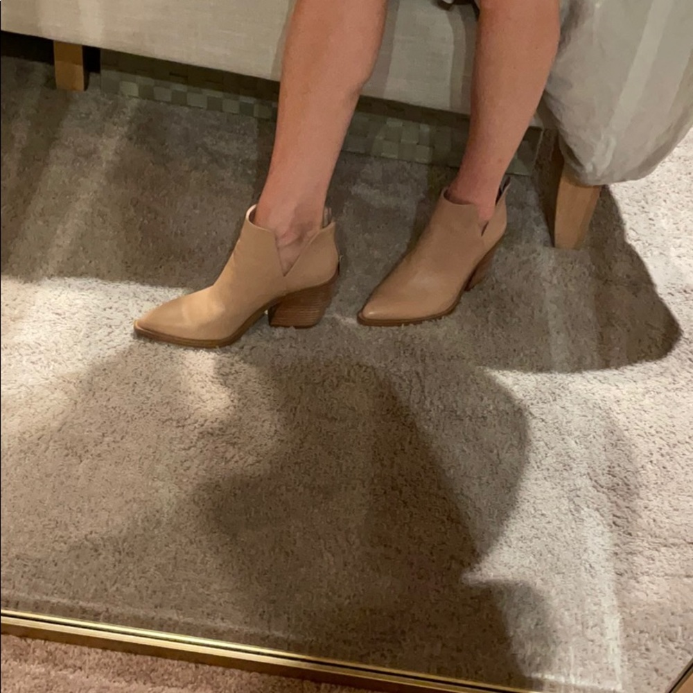 Vince Camuto gigietta bootie